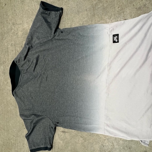 Nike Men's Black and Gray Ombre SB Shirt - Picture 6 of 7
